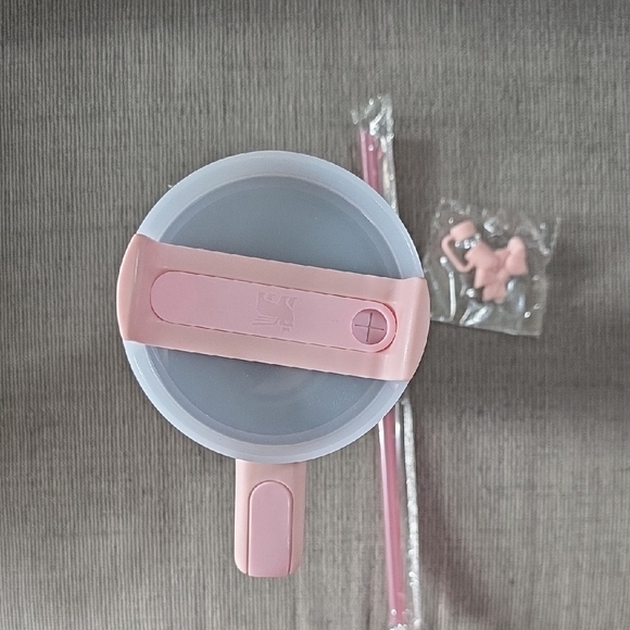 Stanley LoveShackFancy Labubu Quencher H2.0 Tumbler, 40oz. New In Collectors Box - Picture 6 of 13